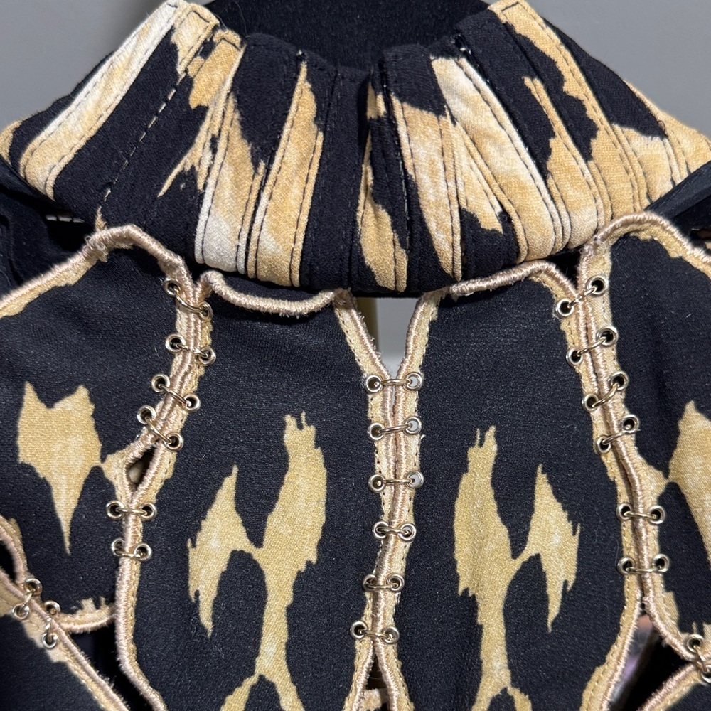 🌠Givenchy Runway! ONE OF A KIND!Reconstructed Black/Gold Leopard Print Zip Vest! - Picture 6 of 10